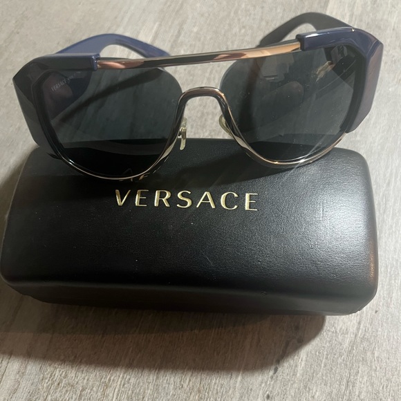 Versace, Men's Sunglasses, Blue Aviators Model:VE4340-523387 - Picture 3 of 7